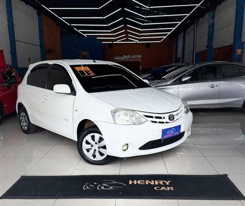 TOYOTA ETIOS 1.3 XS 16V FLEX 4P MANUAL TOYOTA ETIOS 1.3 XS 16V FLEX 4P MANUAL